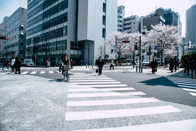 大连为何勤工俭学对在日本的留学生的职业生涯至关重要？